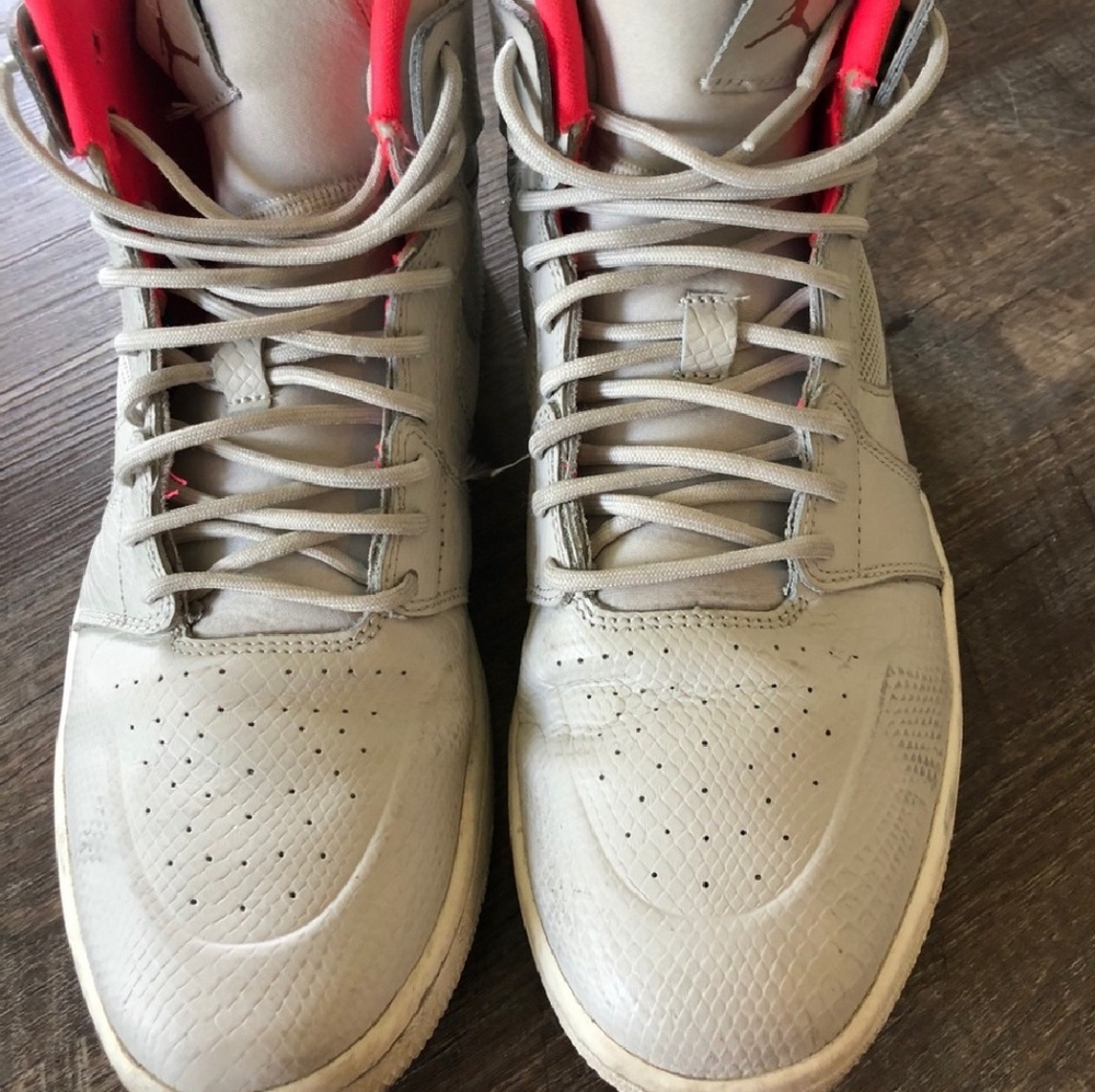 Jordan 1 Pure Platinum